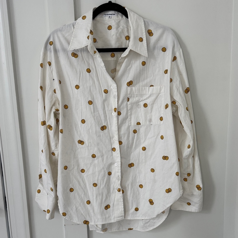 Reformation Will Smiley Button Front Shirt Size M - Picture 2 of 9